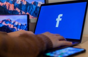 facebook-sur-ordinateur-interdit-russie-ukraine