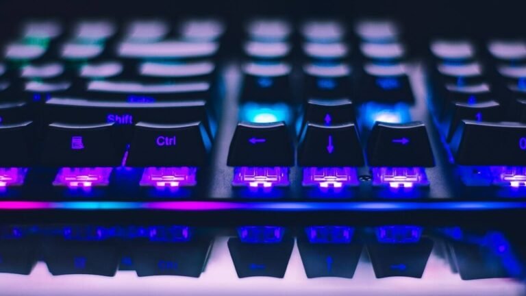 Quels sont les meilleurs claviers mécaniques en 2025 ? Comparatif complet