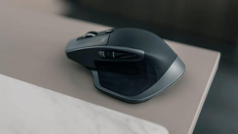 Quelles sont les meilleures souris ergonomiques en 2025 ? Guide d’achat complet