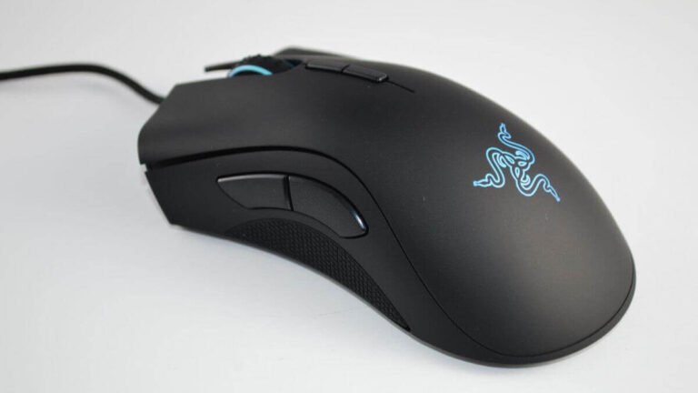 Test Razer DeathAdder V2 : la souris gaming ergonomique et ultra-précise pour les joueurs exigeants