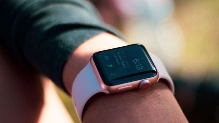 Quelles sont les meilleures montres connectées pour femme en 2025 ?