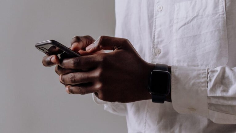 Quels sont les meilleurs bracelets connectés en 2025 à moins de 100 € ?
