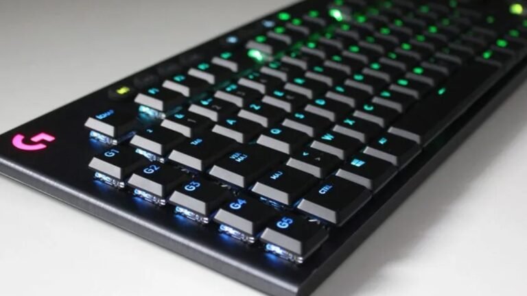 Test Logitech G915 Lightspeed TKL : le clavier gamer compact et ultra-performant
