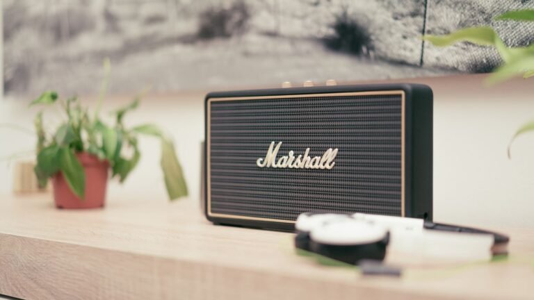 Quelles sont les meilleures enceintes Bluetooth portables en 2025 ? Comparatif complet