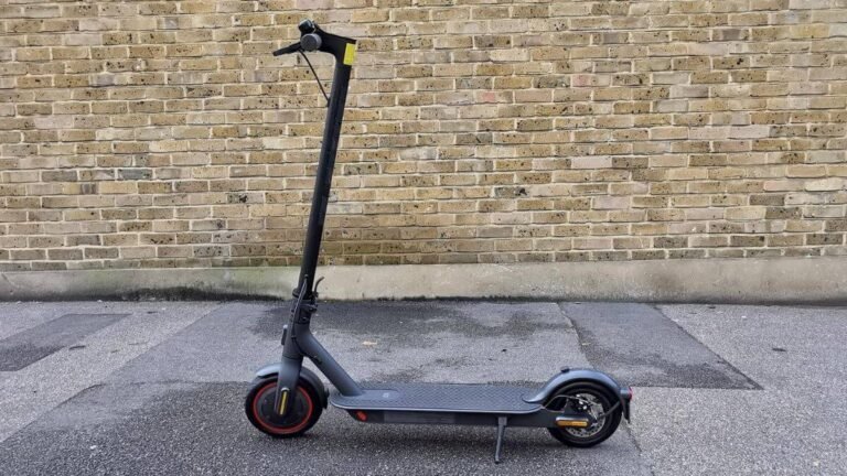 Test Xiaomi Mi Scooter Pro 2 : trottinette électrique robuste et performante pour les trajets urbains